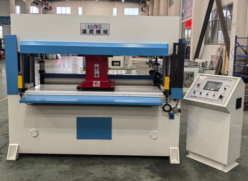 35T足球片自动裁断机出口巴基斯坦