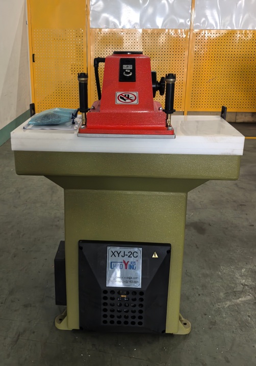 22T摆臂下料机出口斯洛伐克